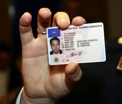 Αγοράστε μια πραγματική άδεια οδήγησης